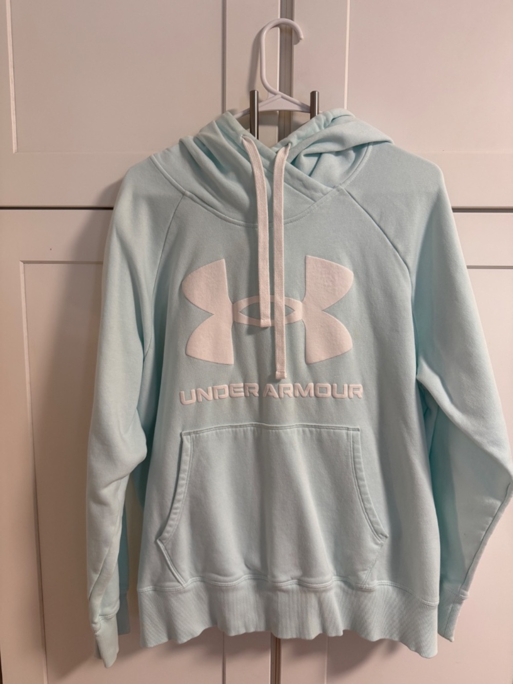 Under Armour Women’s 1X Light Blue Logo Pullover Hoodie